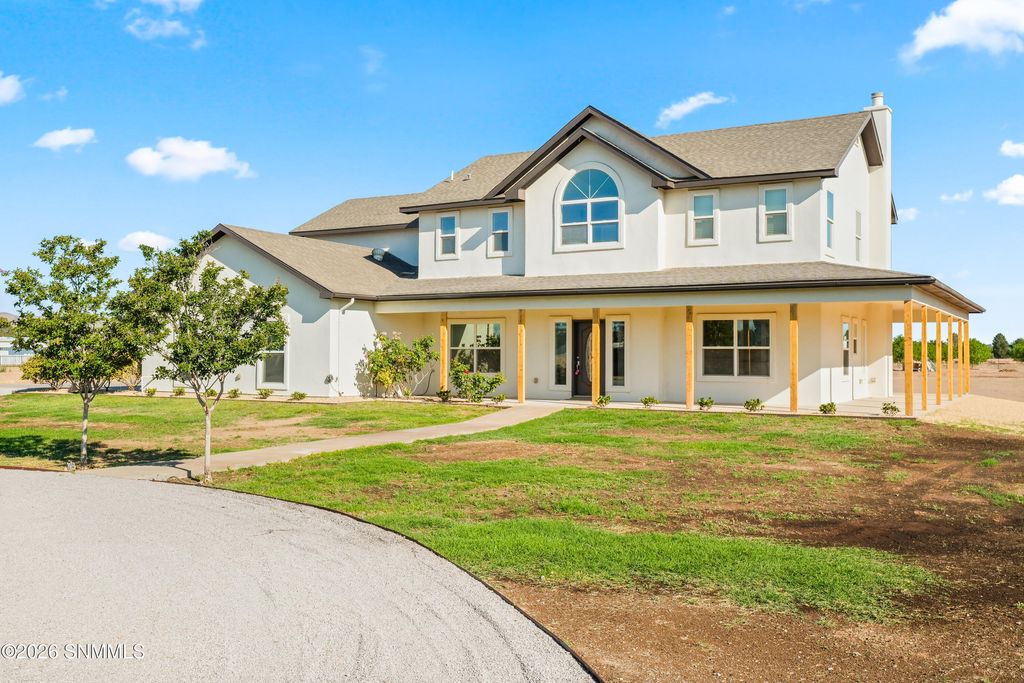 200 Sunshine Valley Court, Las Cruces, NM 88007