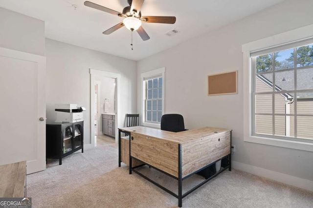 228 Dawson Dr, Woodstock, GA 30188
