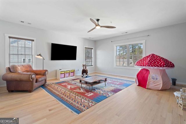 228 Dawson Dr, Woodstock, GA 30188