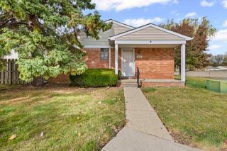 29294 E Brittany Court, Roseville, MI 48066