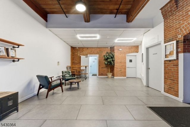 366 Trenton Ave 2F, Paterson City, NJ 07503