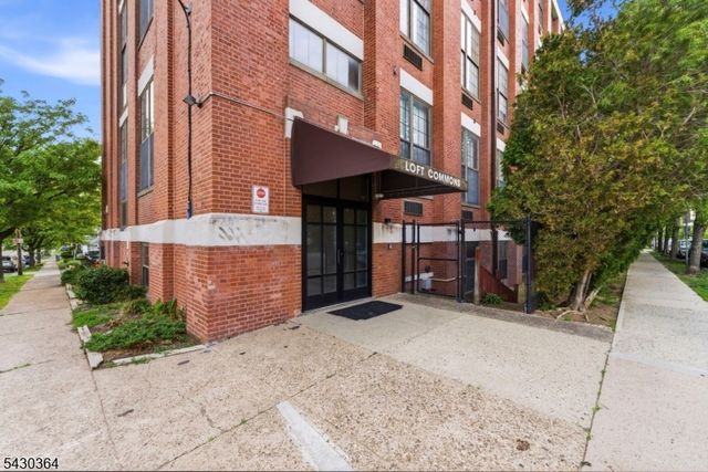 366 Trenton Ave 2F, Paterson City, NJ 07503