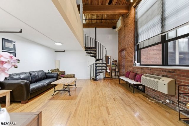 366 Trenton Ave 2F, Paterson City, NJ 07503