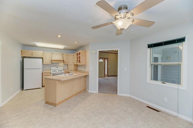 32850 Deer Ridge Drive, Wilmington, IL 60481