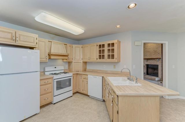 32850 Deer Ridge Drive, Wilmington, IL 60481