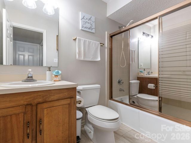 7200 Winery Lane, Charlotte, NC 28227