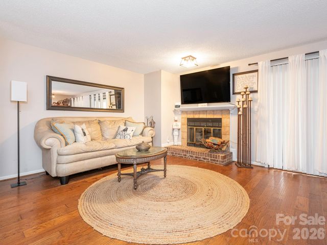 7200 Winery Lane, Charlotte, NC 28227