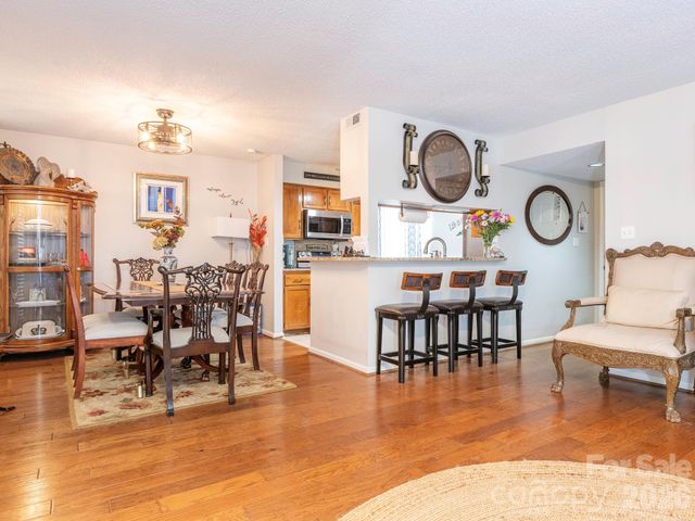 7200 Winery Lane, Charlotte, NC 28227