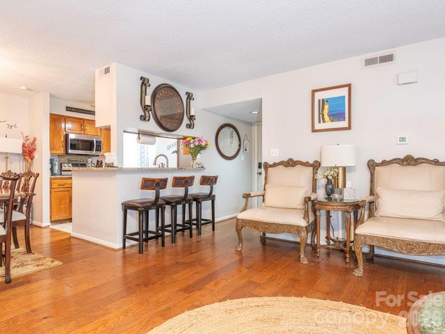 7200 Winery Lane, Charlotte, NC 28227