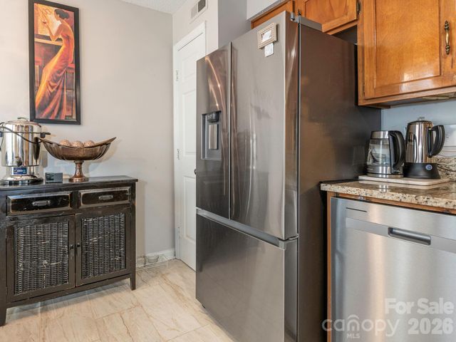 7200 Winery Lane, Charlotte, NC 28227