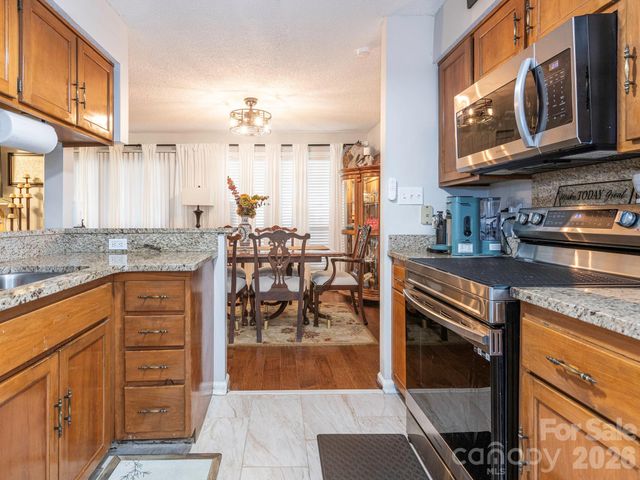 7200 Winery Lane, Charlotte, NC 28227