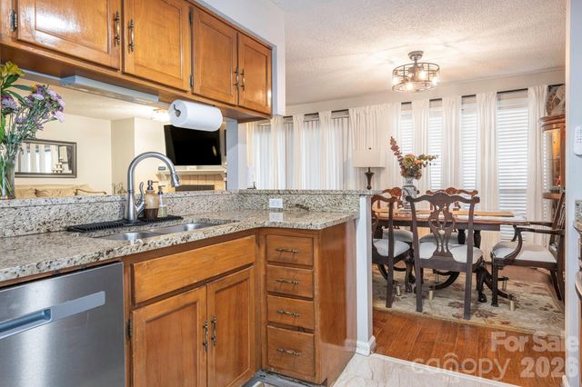 7200 Winery Lane, Charlotte, NC 28227