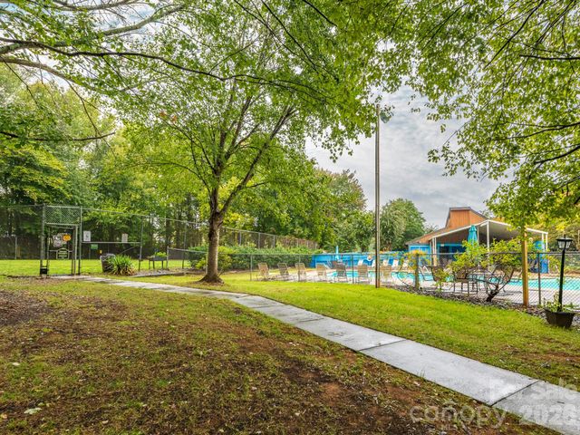 7200 Winery Lane, Charlotte, NC 28227