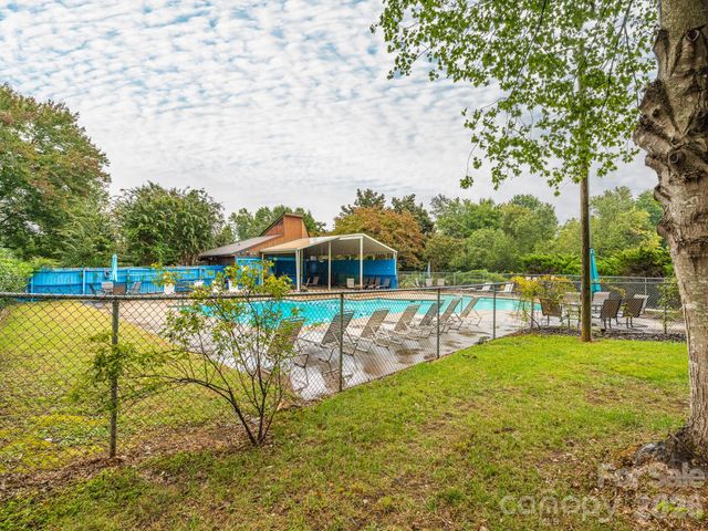 7200 Winery Lane, Charlotte, NC 28227