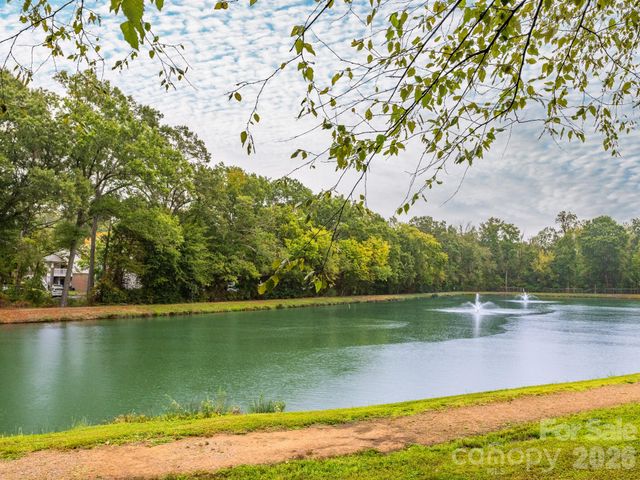 7200 Winery Lane, Charlotte, NC 28227