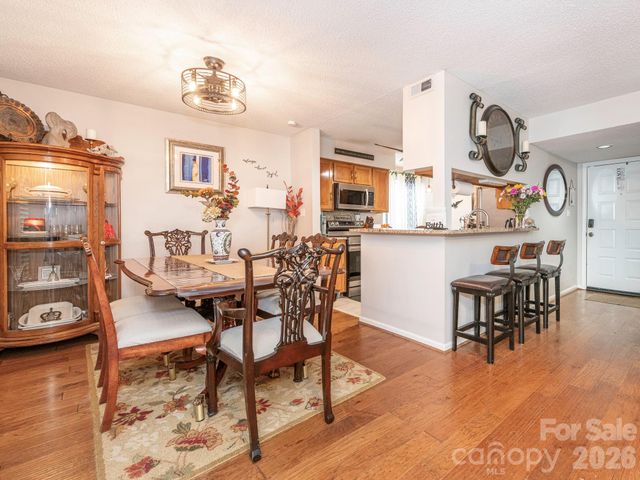 7200 Winery Lane, Charlotte, NC 28227