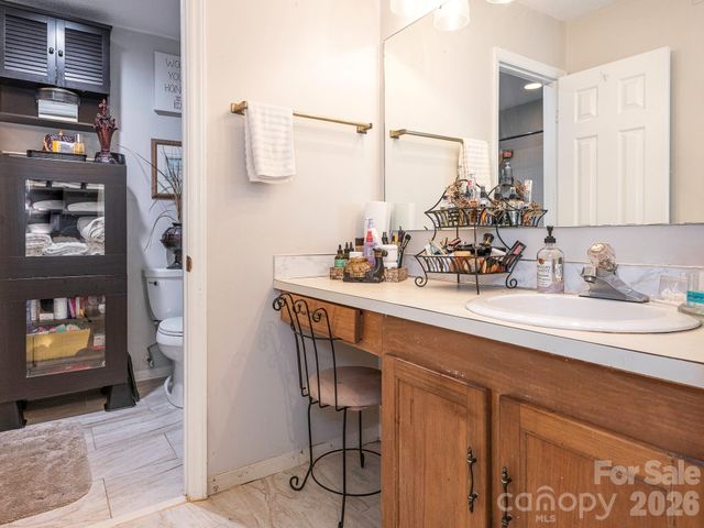 7200 Winery Lane, Charlotte, NC 28227