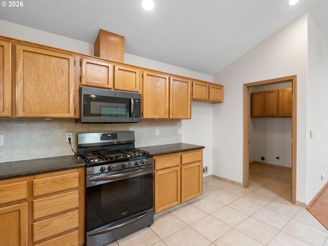 237 Ne WILCOX St, Hillsboro, OR 97124