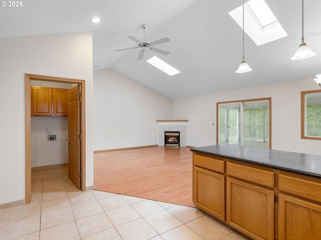 237 Ne WILCOX St, Hillsboro, OR 97124
