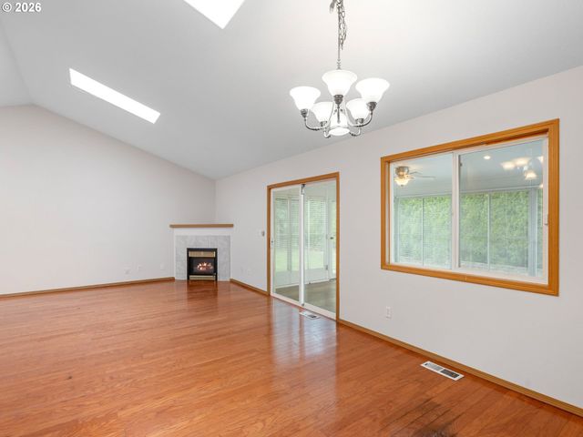 237 Ne WILCOX St, Hillsboro, OR 97124