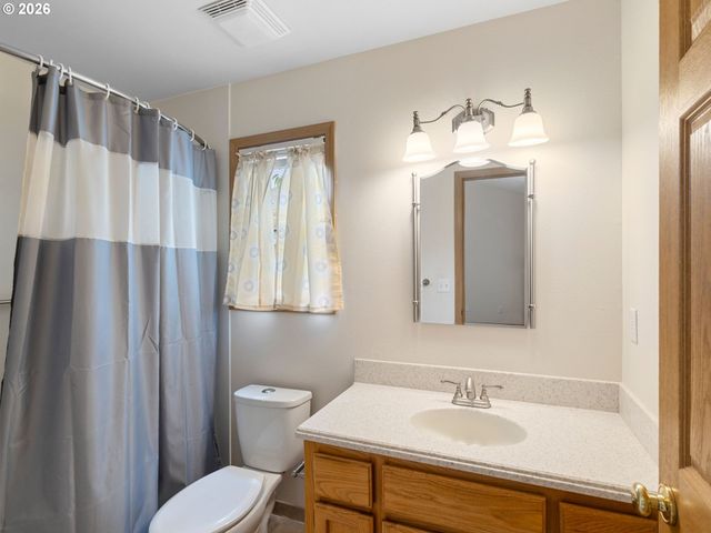 237 Ne WILCOX St, Hillsboro, OR 97124