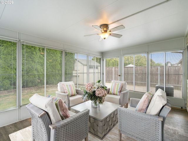 237 Ne WILCOX St, Hillsboro, OR 97124