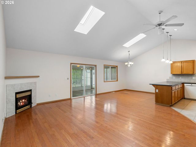 237 Ne WILCOX St, Hillsboro, OR 97124