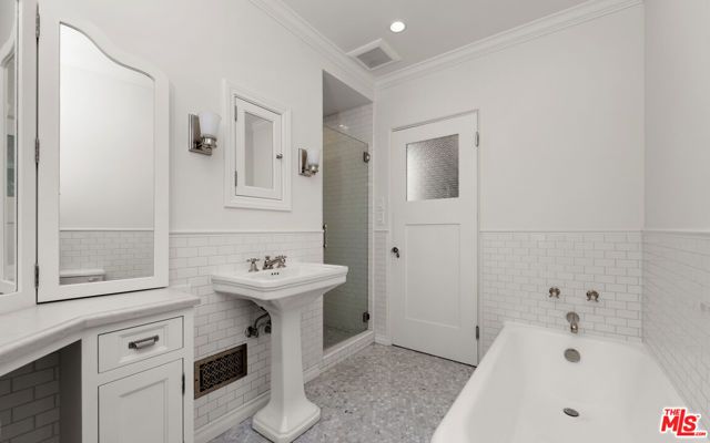 8135 W 4th Street UPSTAIRS, Los Angeles, CA 90048