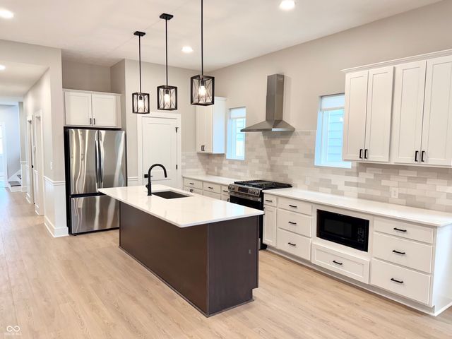 2237 Carrollton Avenue, Indianapolis, IN 46205