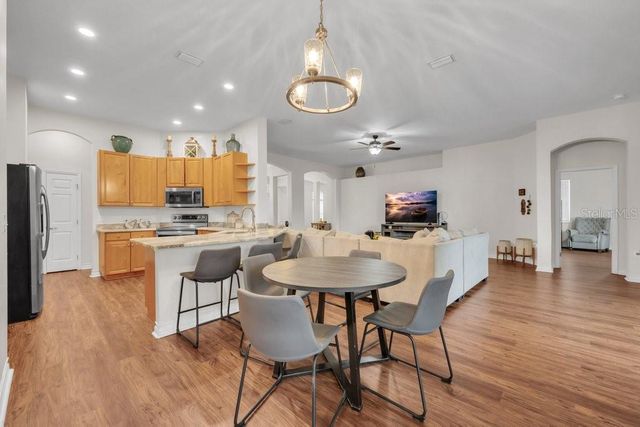 16135 BRIDGEDALE DRIVE, Lithia, FL 33547