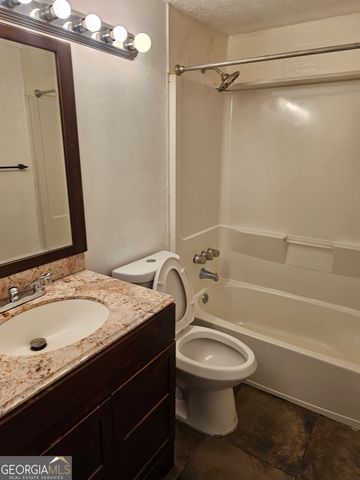 6642 Doublegate Lane, Rex, GA 30273