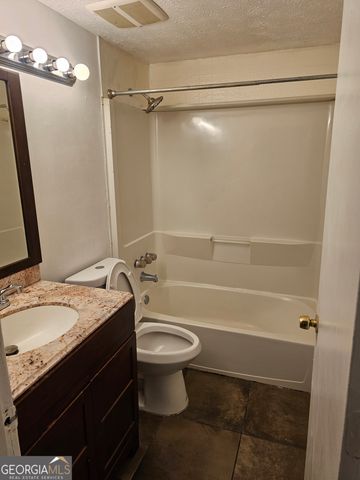 6642 Doublegate Lane, Rex, GA 30273