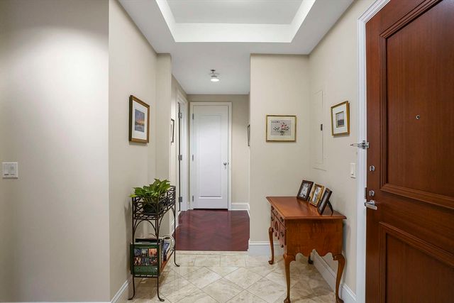 1 Charles St S 602, Boston, MA 02116