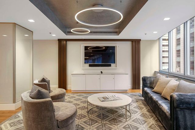 1 Charles St S 602, Boston, MA 02116