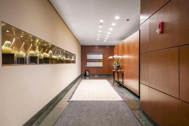 1 Charles St S 602, Boston, MA 02116