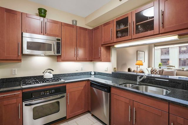 1 Charles St S 602, Boston, MA 02116