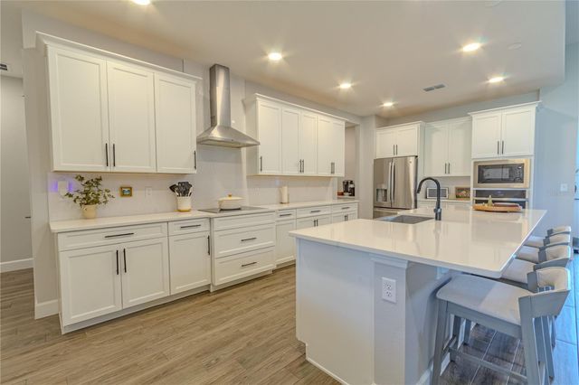 132 LAKE DRIVE, Oviedo, FL 32765