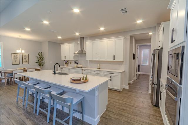 132 LAKE DRIVE, Oviedo, FL 32765