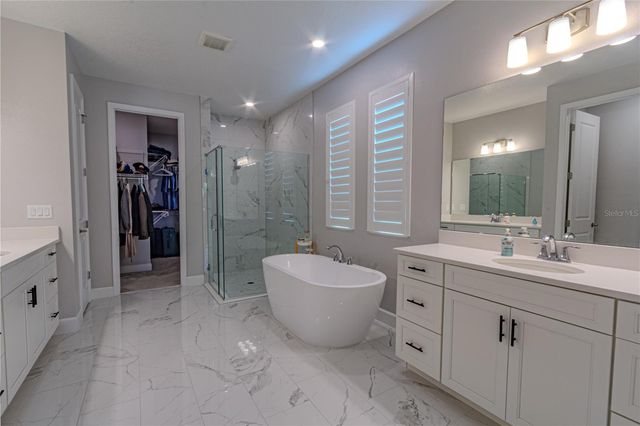 132 LAKE DRIVE, Oviedo, FL 32765