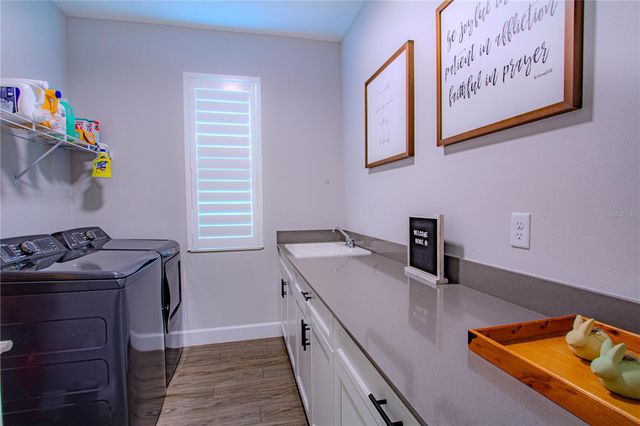 132 LAKE DRIVE, Oviedo, FL 32765