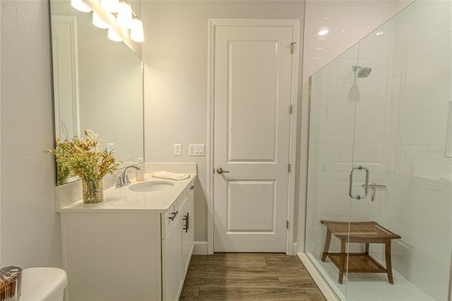 132 LAKE DRIVE, Oviedo, FL 32765