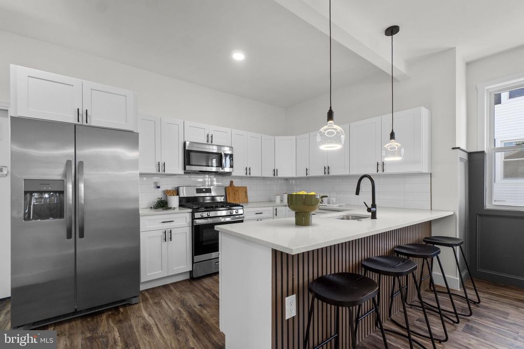 Image 12 of property listing at 1229 NORTH AVE, Baltimore, MD 21227