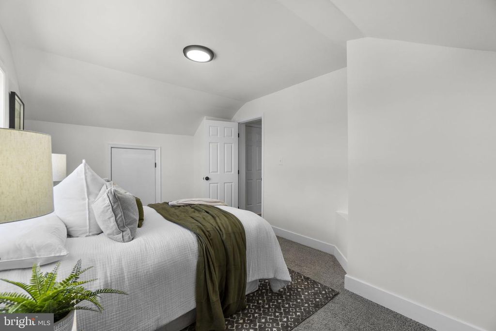 Image 20 of property listing at 1229 NORTH AVE, Baltimore, MD 21227