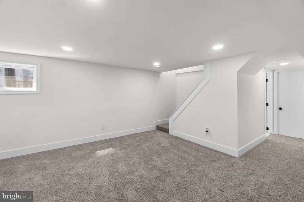 Image 31 of property listing at 1229 NORTH AVE, Baltimore, MD 21227