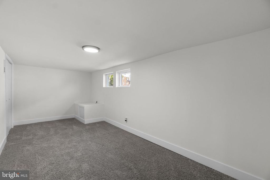 Image 32 of property listing at 1229 NORTH AVE, Baltimore, MD 21227