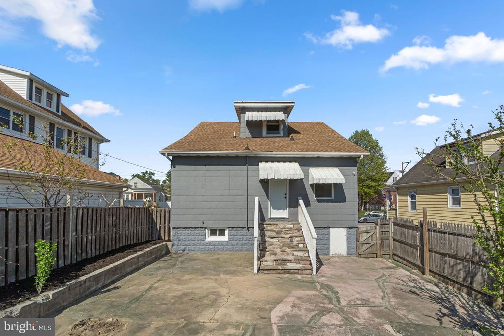 Image 38 of property listing at 1229 NORTH AVE, Baltimore, MD 21227