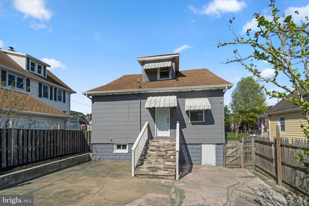 Image 39 of property listing at 1229 NORTH AVE, Baltimore, MD 21227