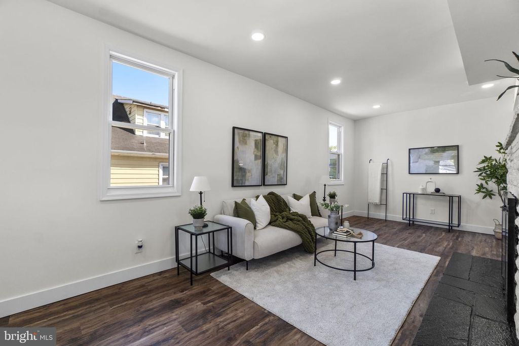 Image 5 of property listing at 1229 NORTH AVE, Baltimore, MD 21227