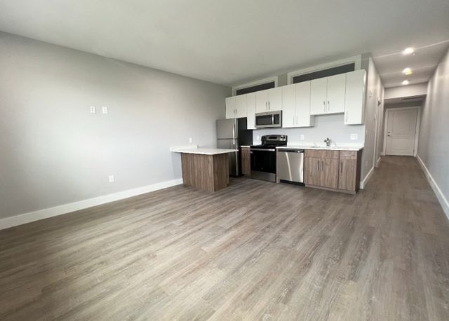 80 Bridge St 104, Dedham, MA 02026