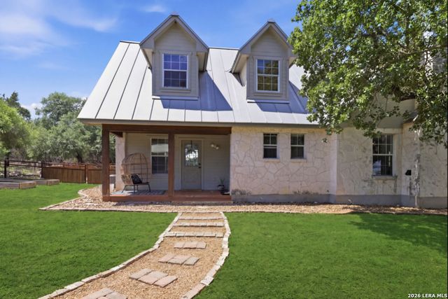 125 River Bluff Dr, Boerne, TX 78006
